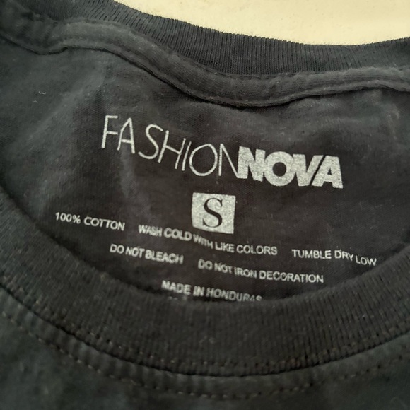 NEW FASHION NOVA CROPPED OVERSIZED TEE SIZE SMALL - Picture 2 of 3